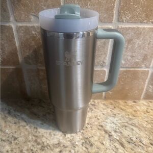 Stanley Silver Travel Mug with Green Handle 30oz no straw brand new